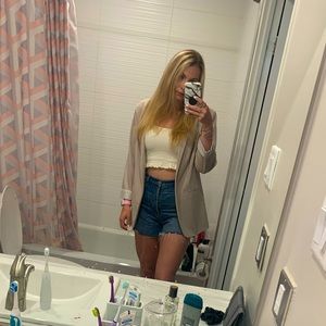 Meet your Posher, Vicky